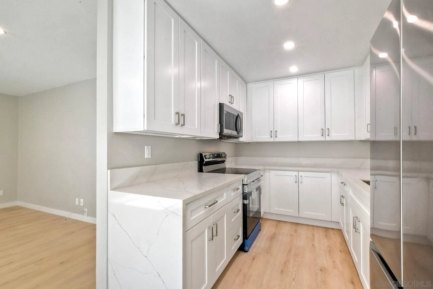 Photo #4: 250026170 Listing 