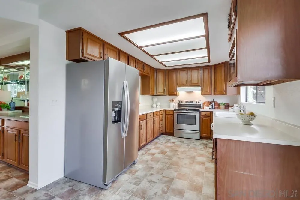 Photo #10: 250026183 Listing: Photo #10