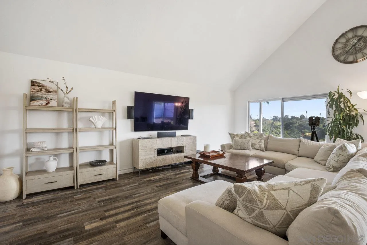 https://cdn.realtyfeed.com/cdn/127/250026192/8a217ffc65f46552c2e2cba934d8128a.webp