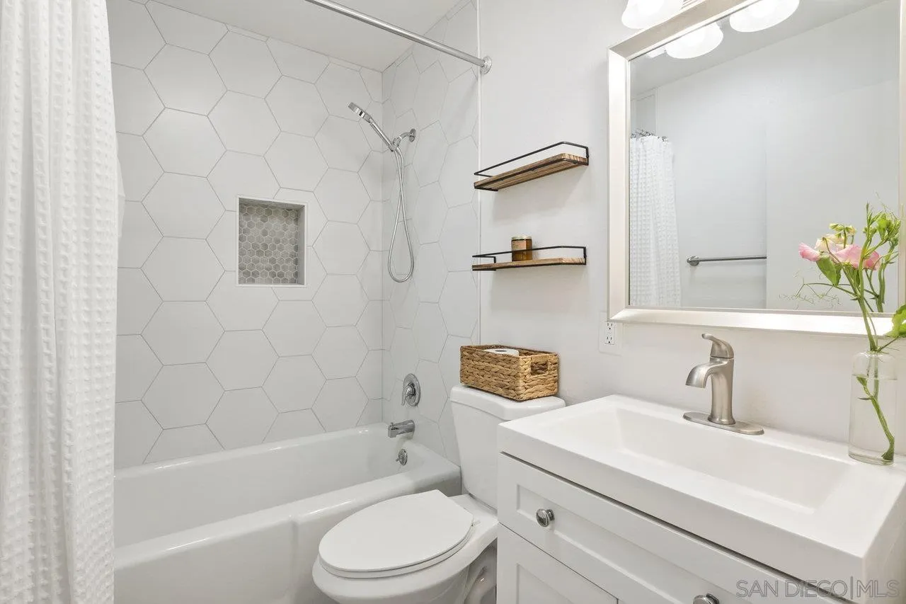 https://cdn.realtyfeed.com/cdn/127/250026192/eb932e3c9f0c5fded6dfefc5daee1980.webp