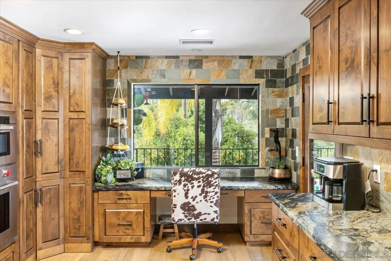 https://cdn.realtyfeed.com/cdn/127/250026193/024583cf172efc6374698a986d376e97.webp