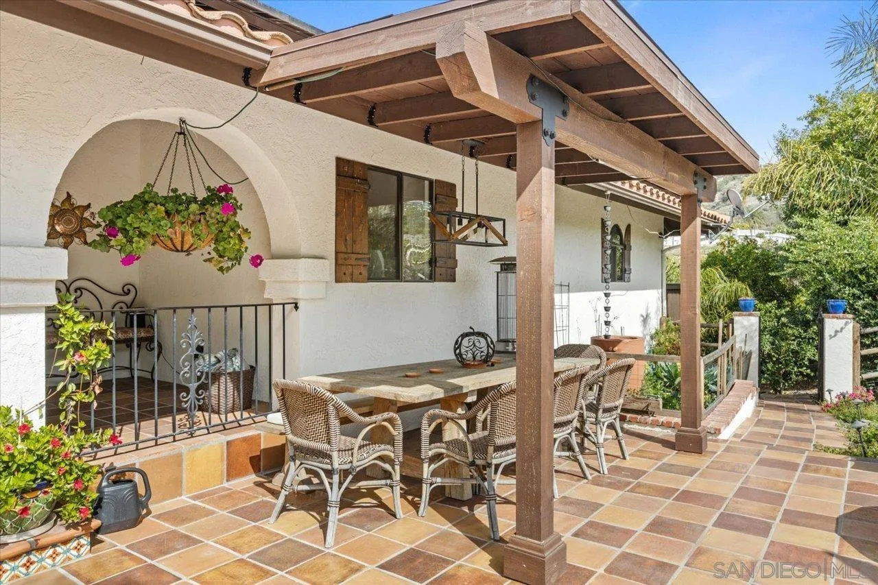 https://cdn.realtyfeed.com/cdn/127/250026193/05ff8e74be09b76ecdf2ee695d34e43d.webp