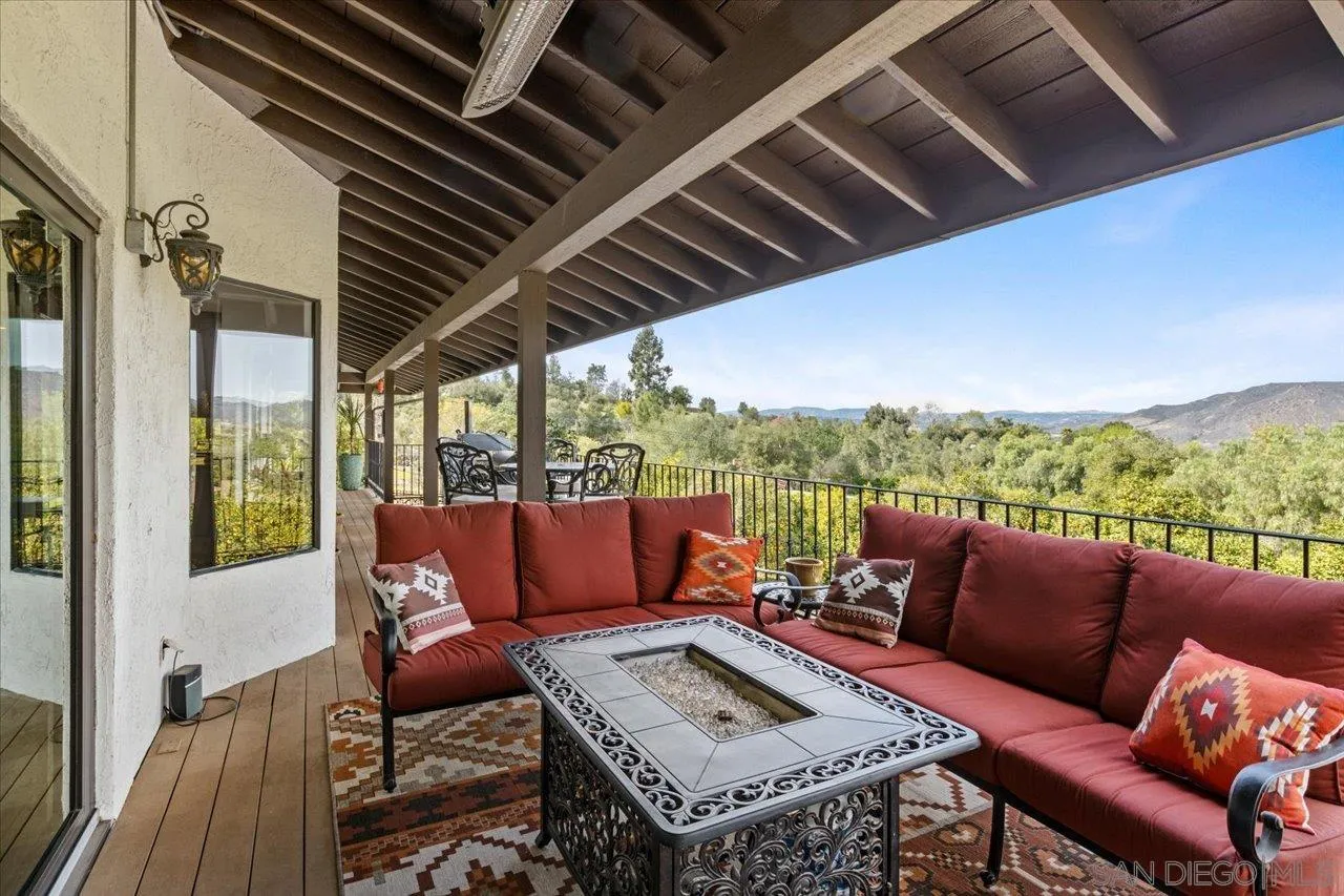 https://cdn.realtyfeed.com/cdn/127/250026193/37fe7773942b65f5154a6d203b2a39ec.webp