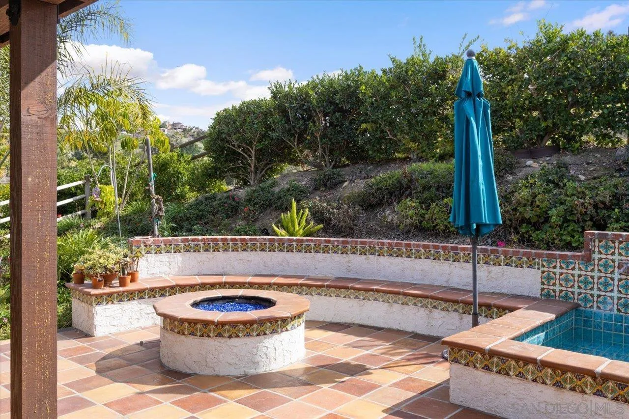 https://cdn.realtyfeed.com/cdn/127/250026193/386d4b5d499a11bde175c82db6fd010e.webp