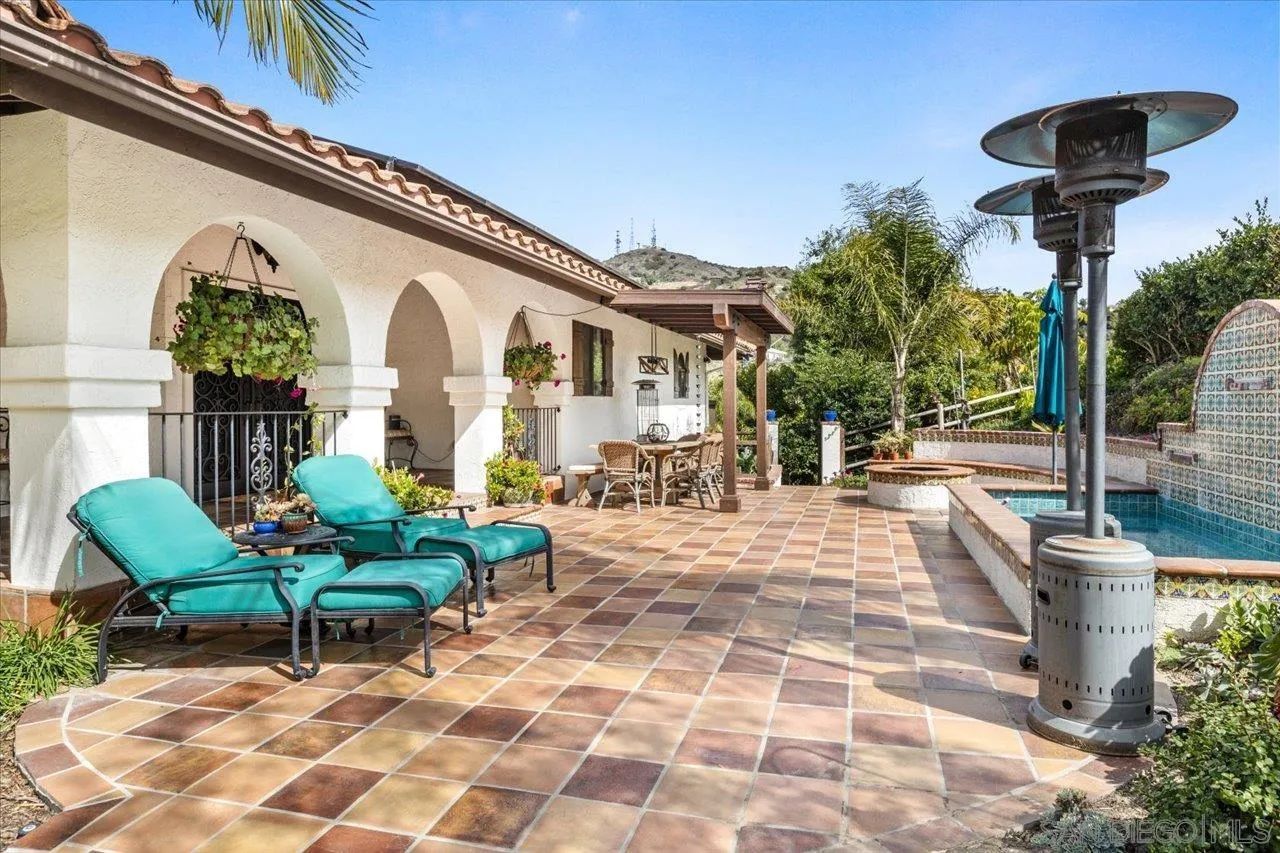 https://cdn.realtyfeed.com/cdn/127/250026193/83ee2099531c3f1c2bdb37dbe4817a47.webp
