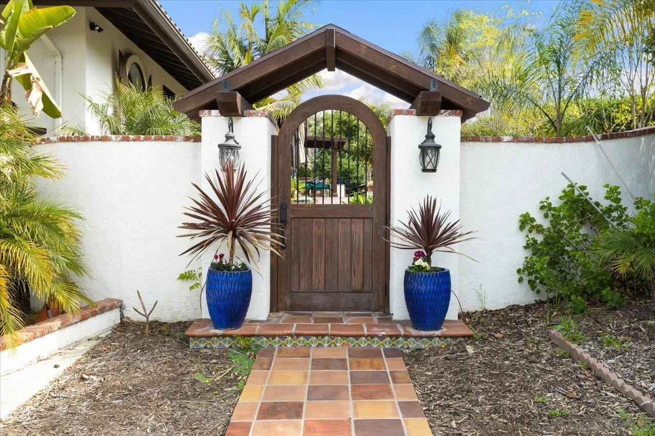 https://cdn.realtyfeed.com/cdn/127/250026193/877e7df43c66fbc63e0bdf50c73575b8.webp