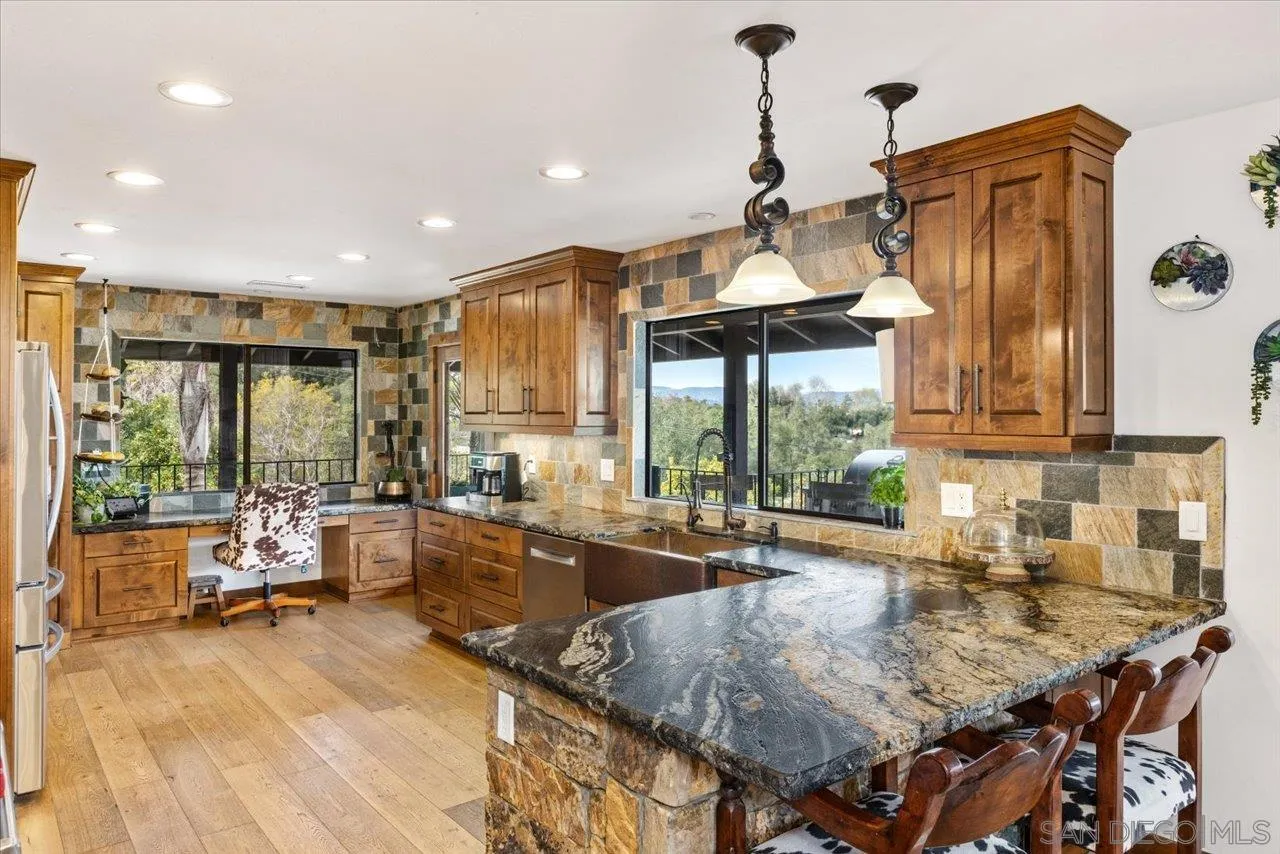 https://cdn.realtyfeed.com/cdn/127/250026193/969b4463e8f55e4b8ef85b1553106e5c.webp