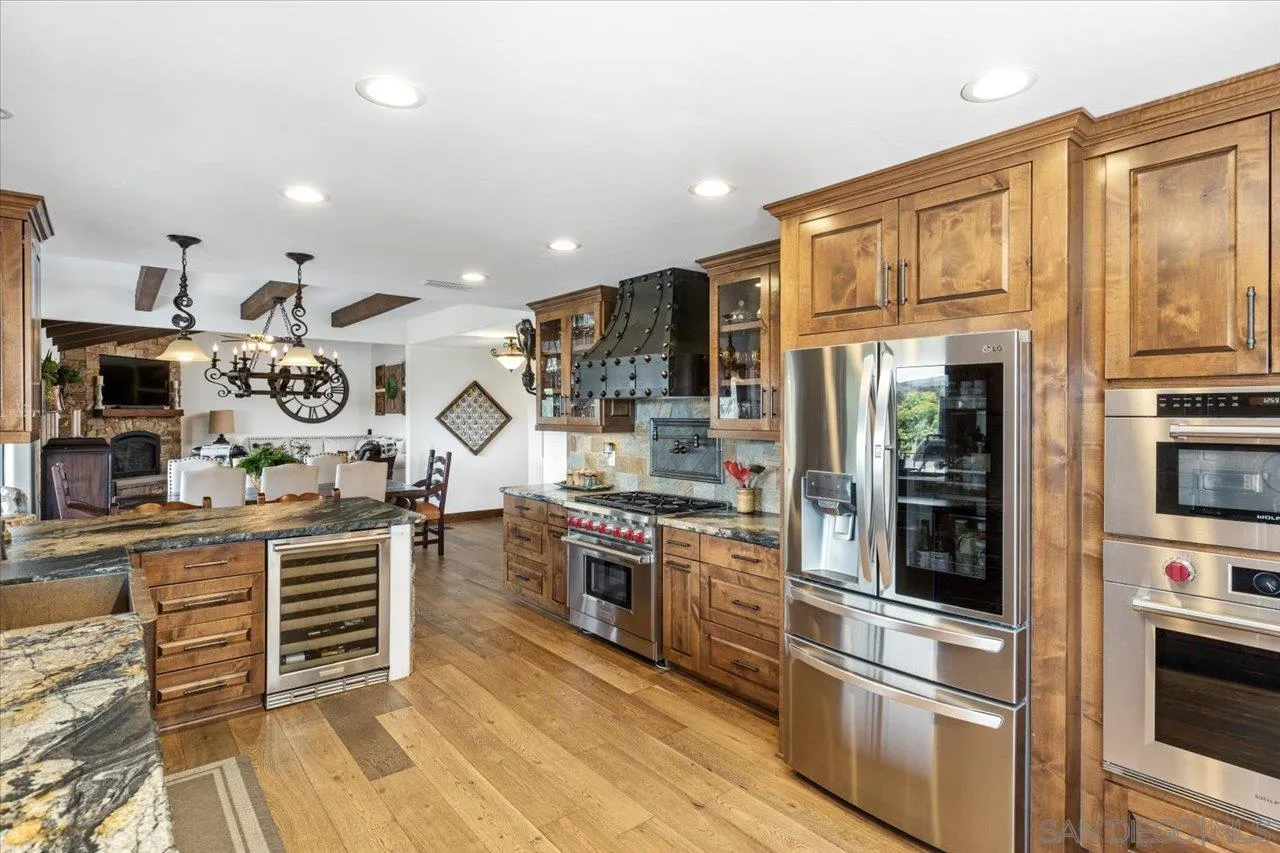 https://cdn.realtyfeed.com/cdn/127/250026193/a07cb976cf15b87a5f7eb40faa30b598.webp