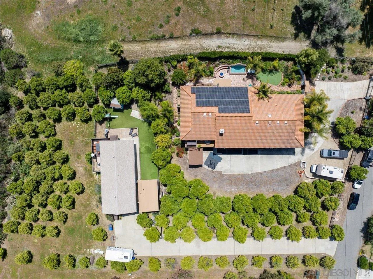 https://cdn.realtyfeed.com/cdn/127/250026193/c4f0a6f109694fc0bcae4a050bd7d771.webp