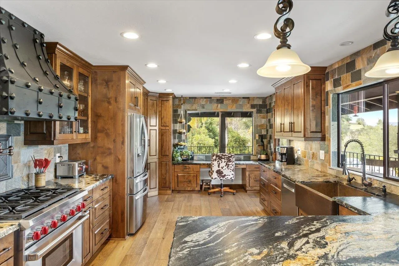 https://cdn.realtyfeed.com/cdn/127/250026193/c51e6fc7c64418da60ead61598350a35.webp