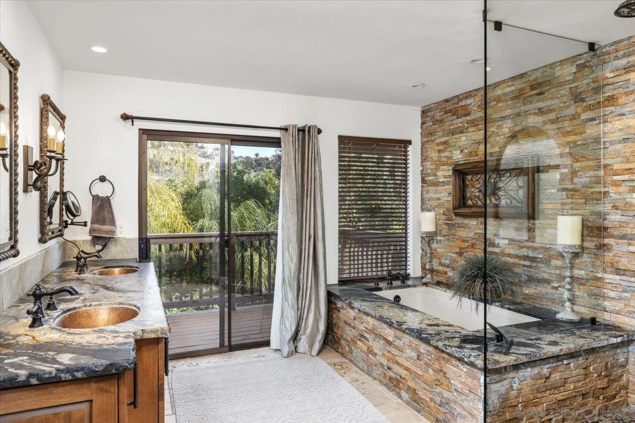 https://cdn.realtyfeed.com/cdn/127/250026193/de136653acb8865d69149194efc2510d.webp