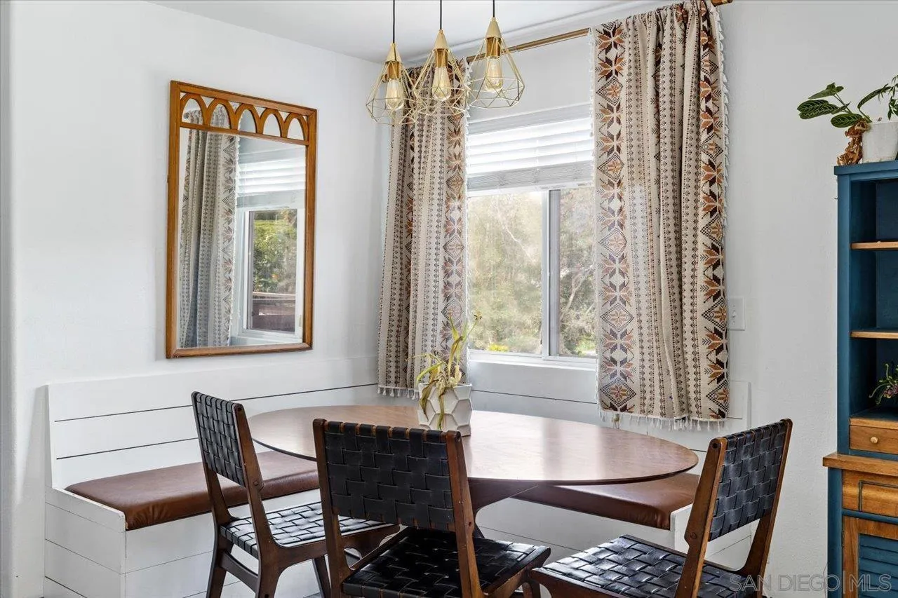 https://cdn.realtyfeed.com/cdn/127/250026193/eb2d6906062cda71549064a41f30821c.webp