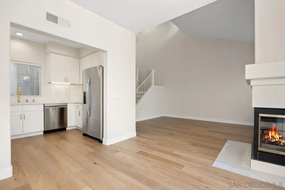 Photo #4: 250026225 Listing 