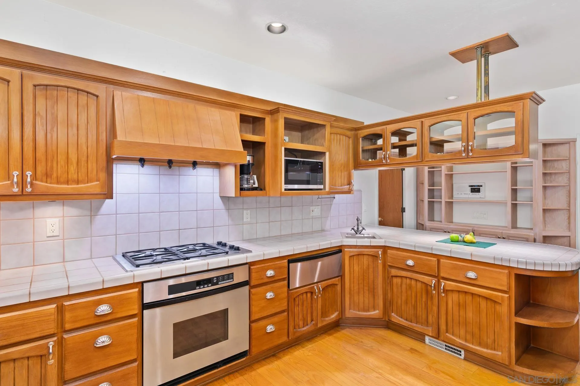 https://cdn.realtyfeed.com/cdn/127/250026235/a755a7f11e79fd7ef5474422f09c00d0.webp
