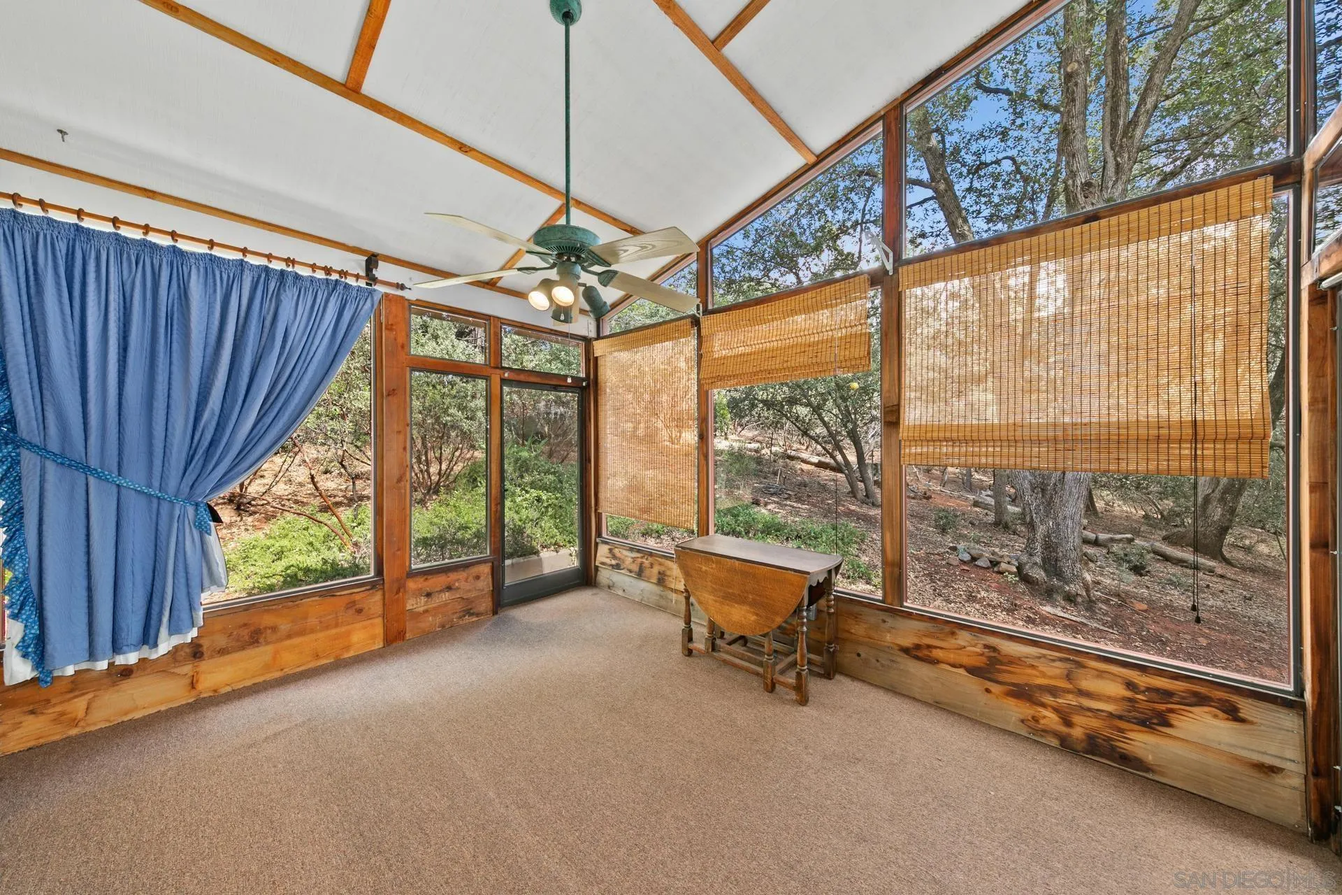 https://cdn.realtyfeed.com/cdn/127/250026235/aecc52fafc6acc0b3b5807475c5ae163.webp
