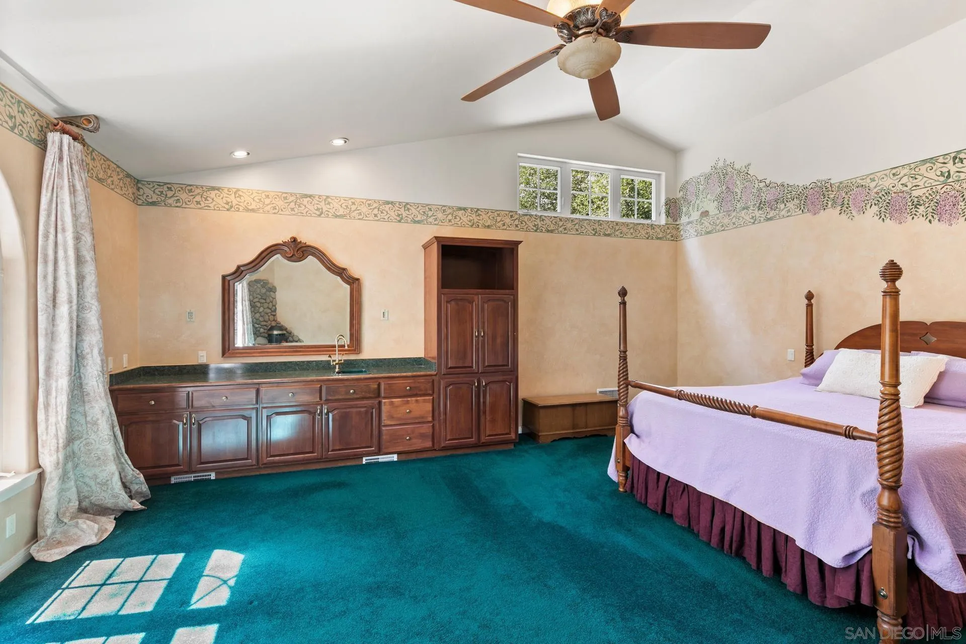 https://cdn.realtyfeed.com/cdn/127/250026235/dee586e47ca629cacb91797e6fc62c83.webp