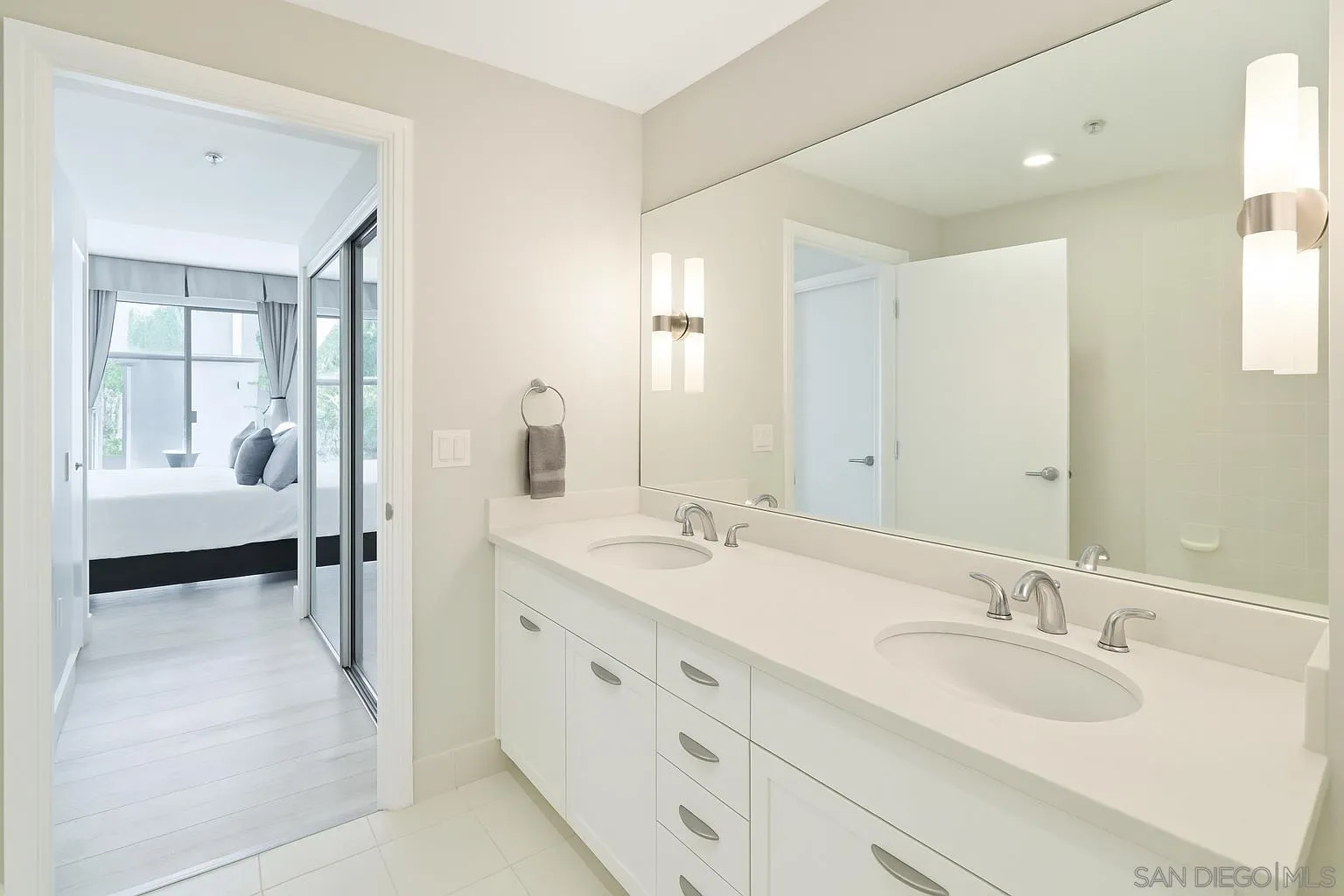 Photo #3: 250026247 Listing: Photo #3