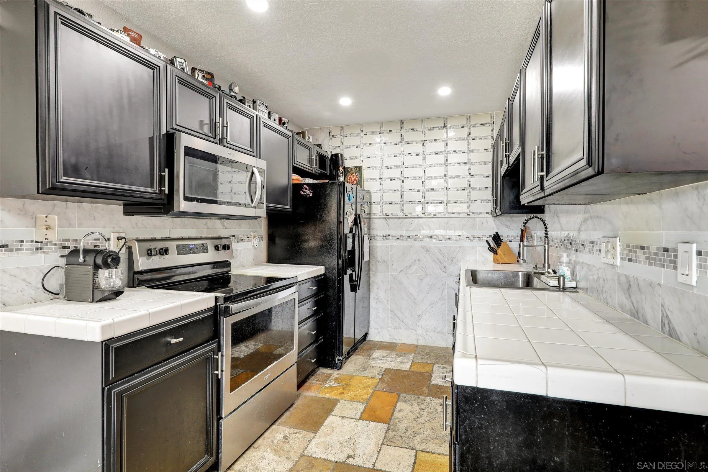 Photo #8: 250026251 Listing: Photo #8