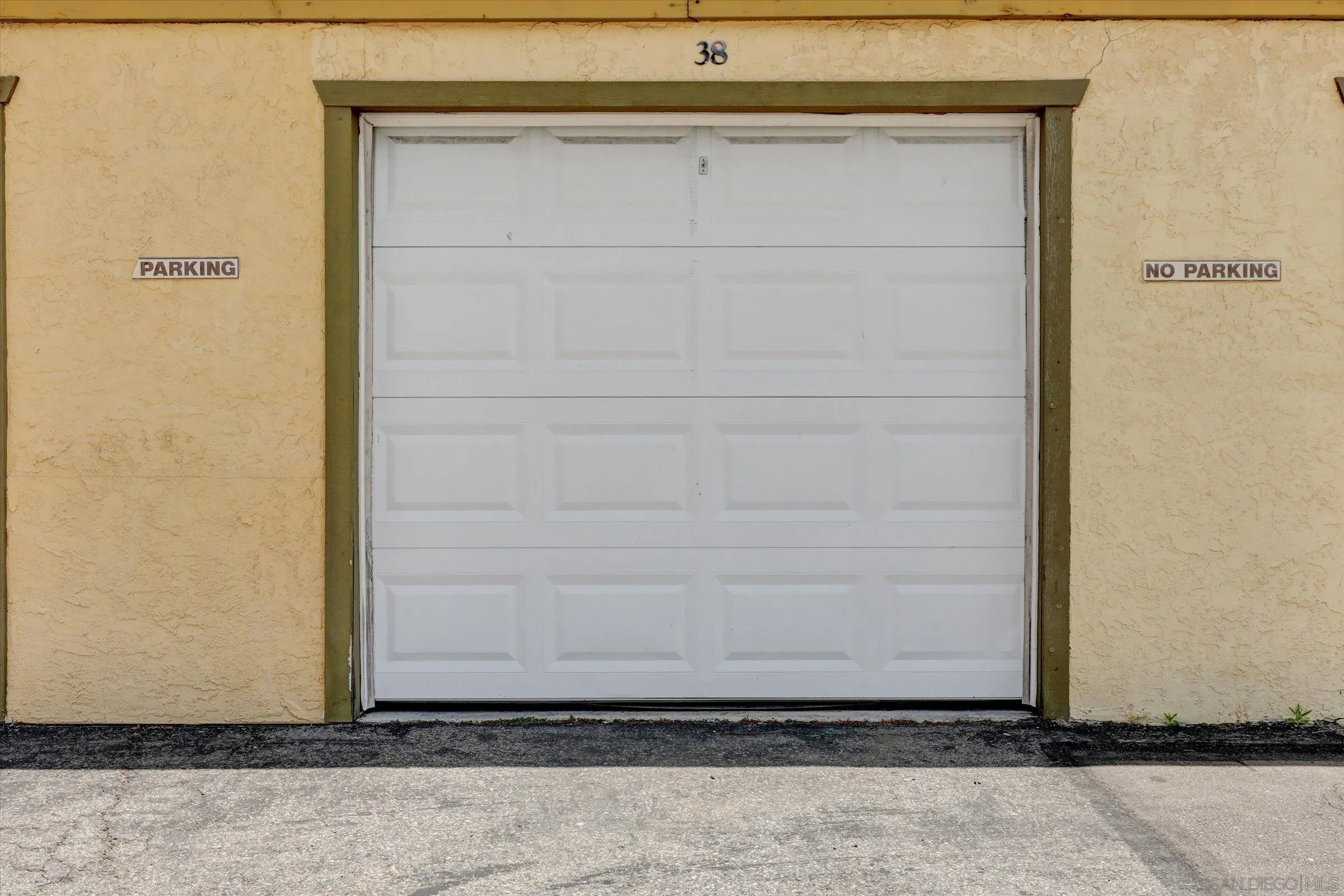 Photo #30: 250026251 Listing: Photo #30