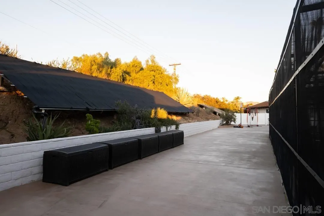 https://cdn.realtyfeed.com/cdn/127/250026252/10070eaded5a468f3688249acfaefbc9.webp