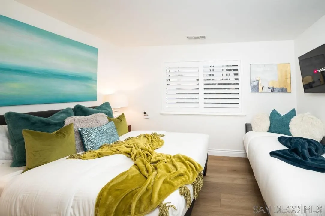 https://cdn.realtyfeed.com/cdn/127/250026252/51f0d8aef25db5243e6700f38bbfb73d.webp