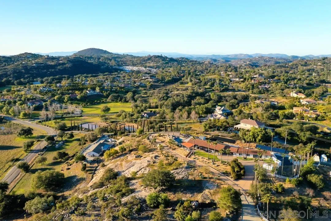 https://cdn.realtyfeed.com/cdn/127/250026252/b2c34530ef94bb514ae84d63910bbee6.webp