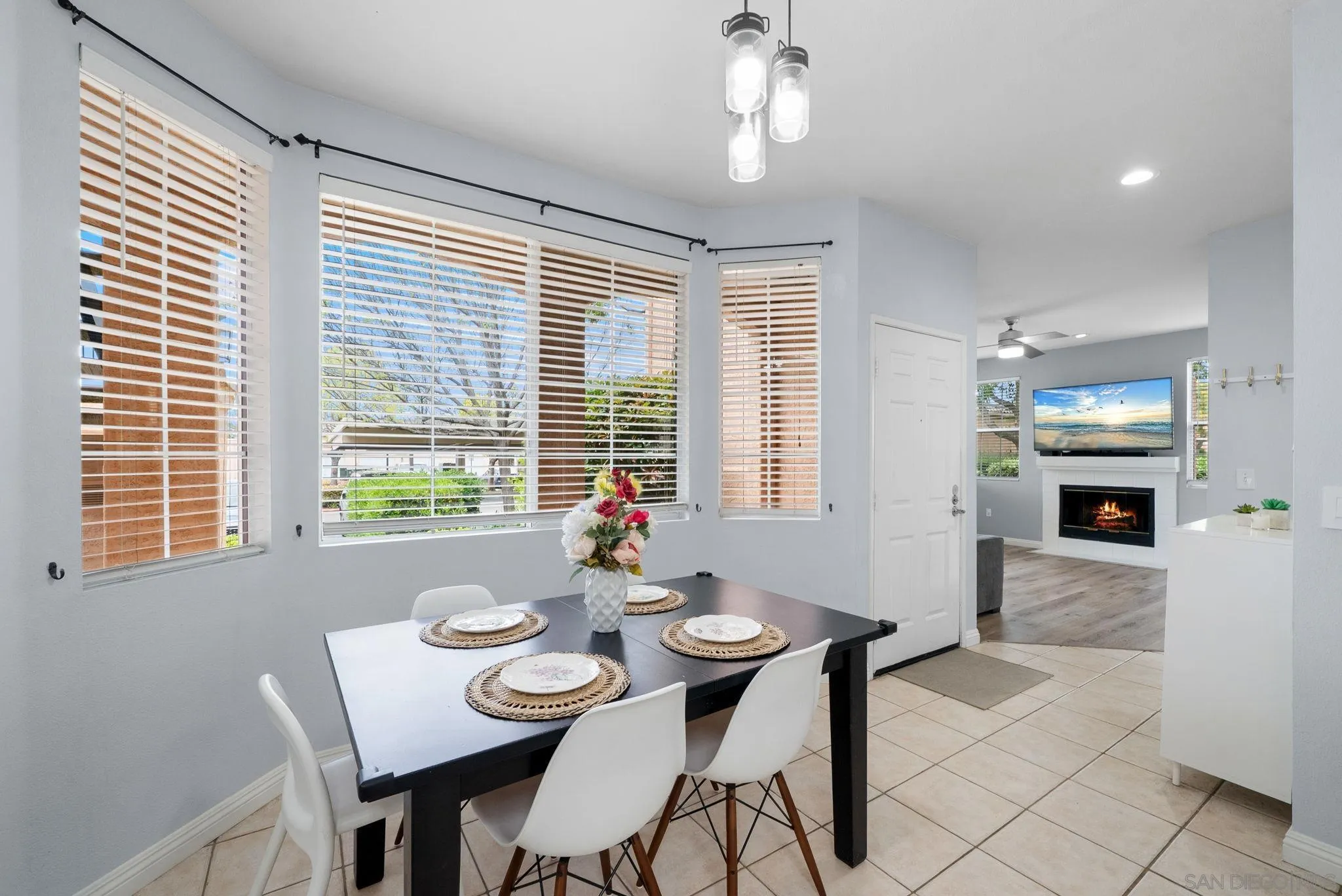 https://cdn.realtyfeed.com/cdn/127/250026269/789710cd85b2e5e14a3e626985cca19c.webp