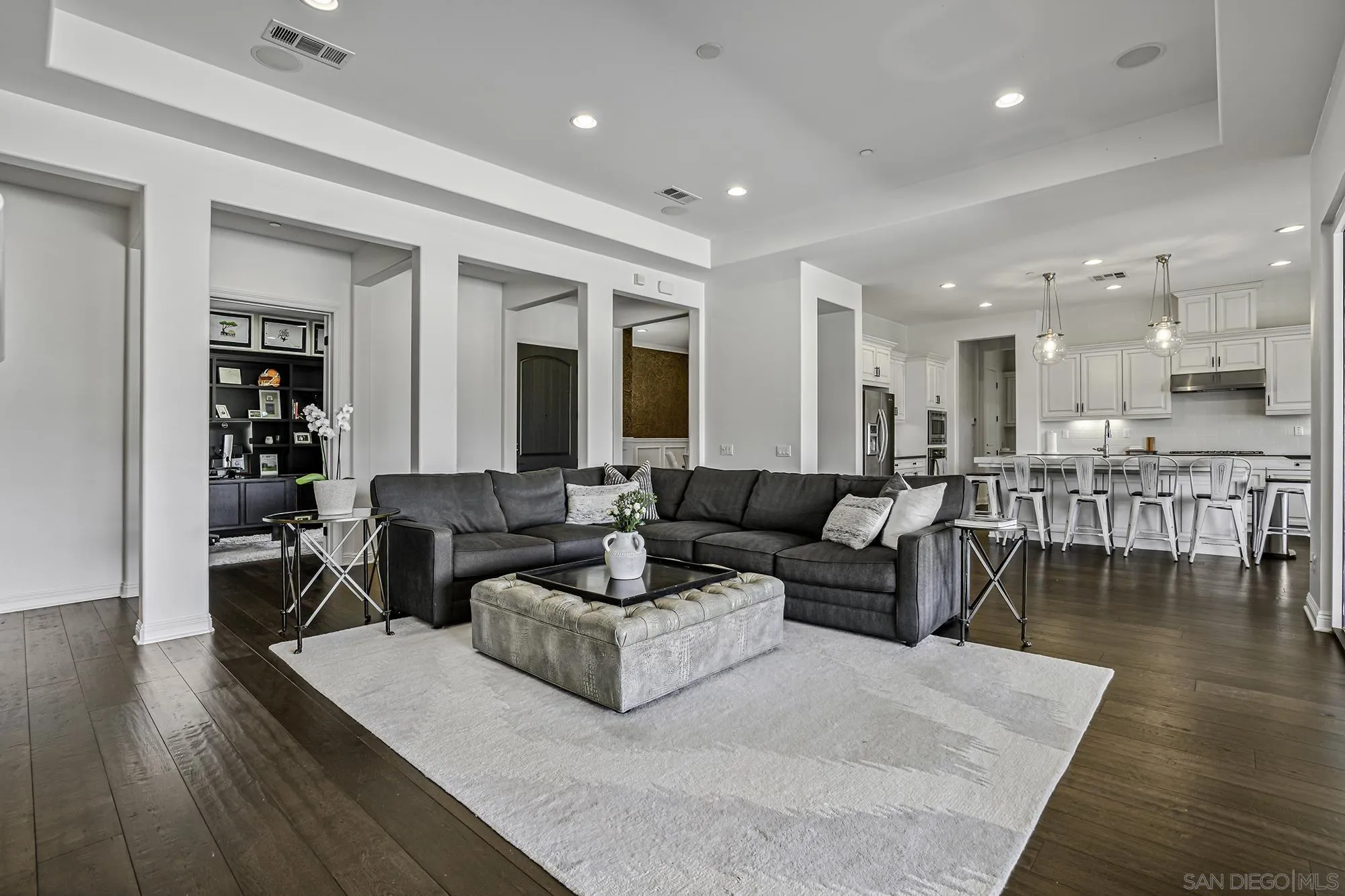 https://cdn.realtyfeed.com/cdn/127/250026279/be718dfcec12d2555a461abf1e8b69f5.webp