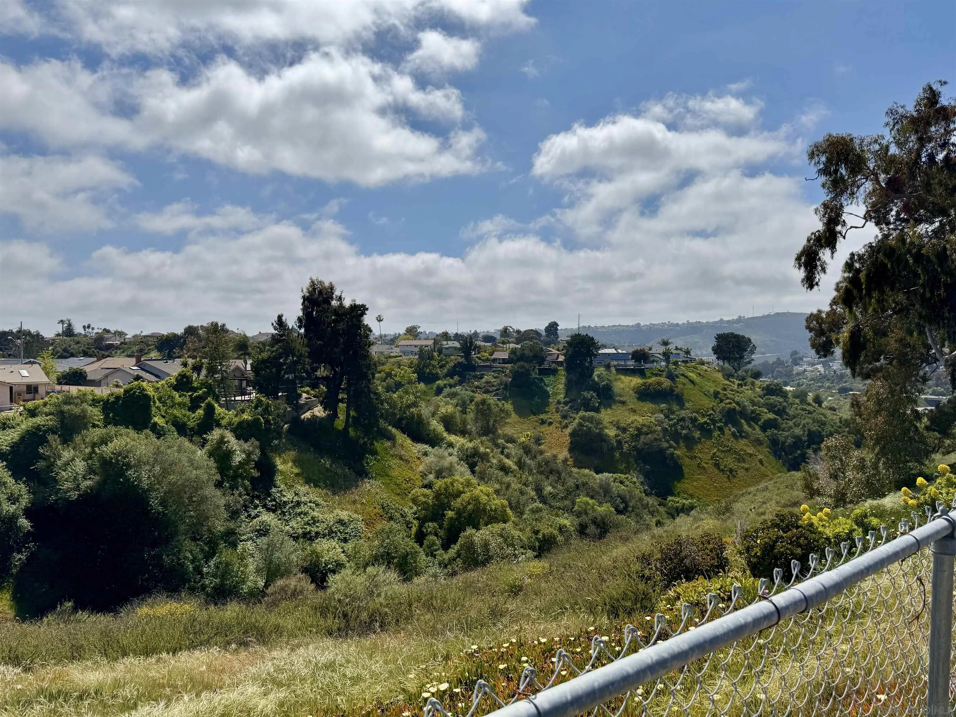 https://cdn.realtyfeed.com/cdn/127/250026285/dd6eb249010a3ce25bf859a258f9205e.webp