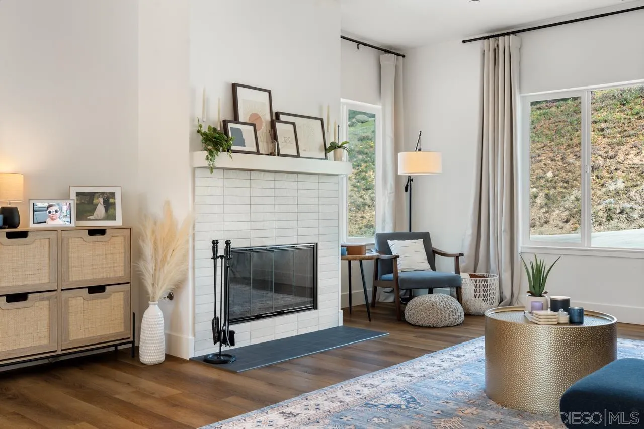 https://cdn.realtyfeed.com/cdn/127/250026351/033cbe56207868ecc8cc71ee602a15bd.webp