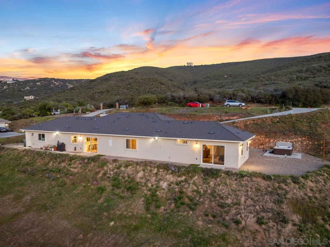 https://cdn.realtyfeed.com/cdn/127/250026351/0d5d7094ea083e675115f06c31495d03.webp