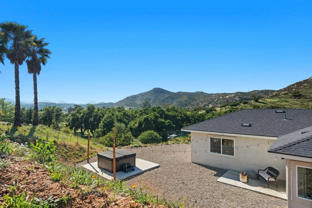 https://cdn.realtyfeed.com/cdn/127/250026351/3dbe643fdb5a2fd1edadd0a8d804f5f4.webp