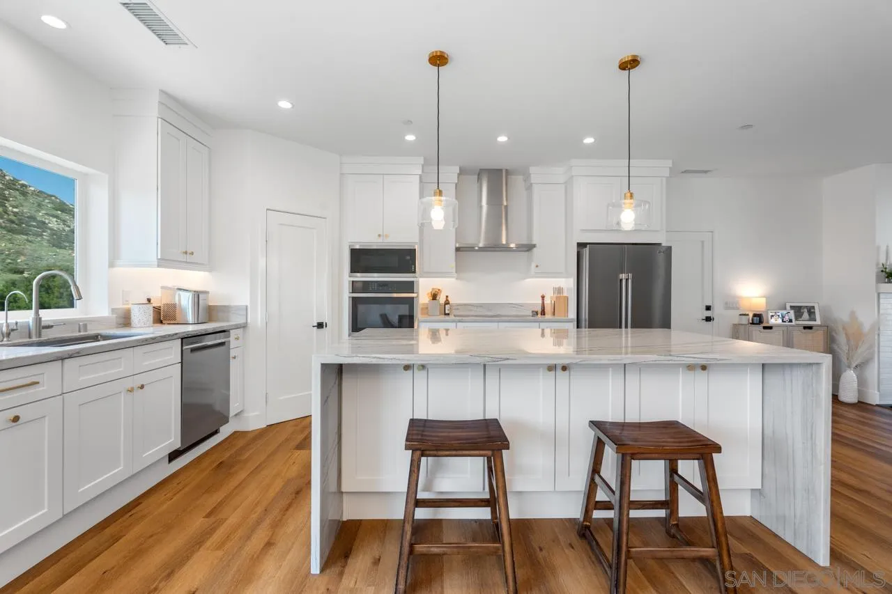 https://cdn.realtyfeed.com/cdn/127/250026351/5372eca5b6b19e2583590a6fce943b0d.webp