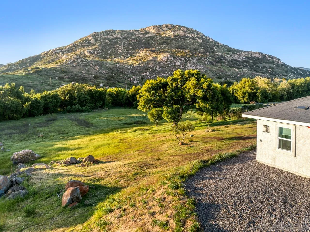 https://cdn.realtyfeed.com/cdn/127/250026351/5ae73e0be418928a38892c22c59a2672.webp