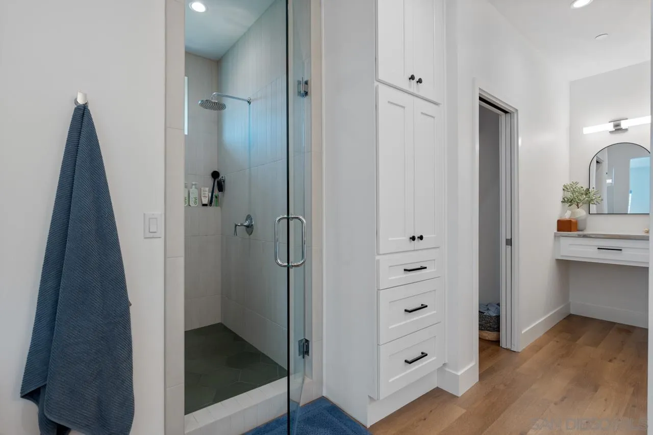 https://cdn.realtyfeed.com/cdn/127/250026351/68511f07c54b8449766dd5b26a131547.webp