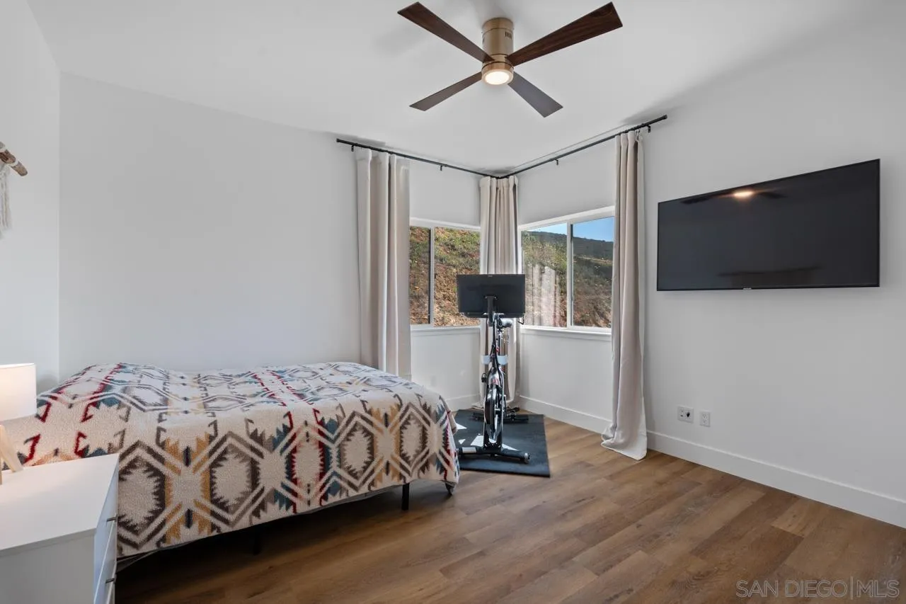 https://cdn.realtyfeed.com/cdn/127/250026351/68ea2da6817df577b288cc6beb0580a6.webp