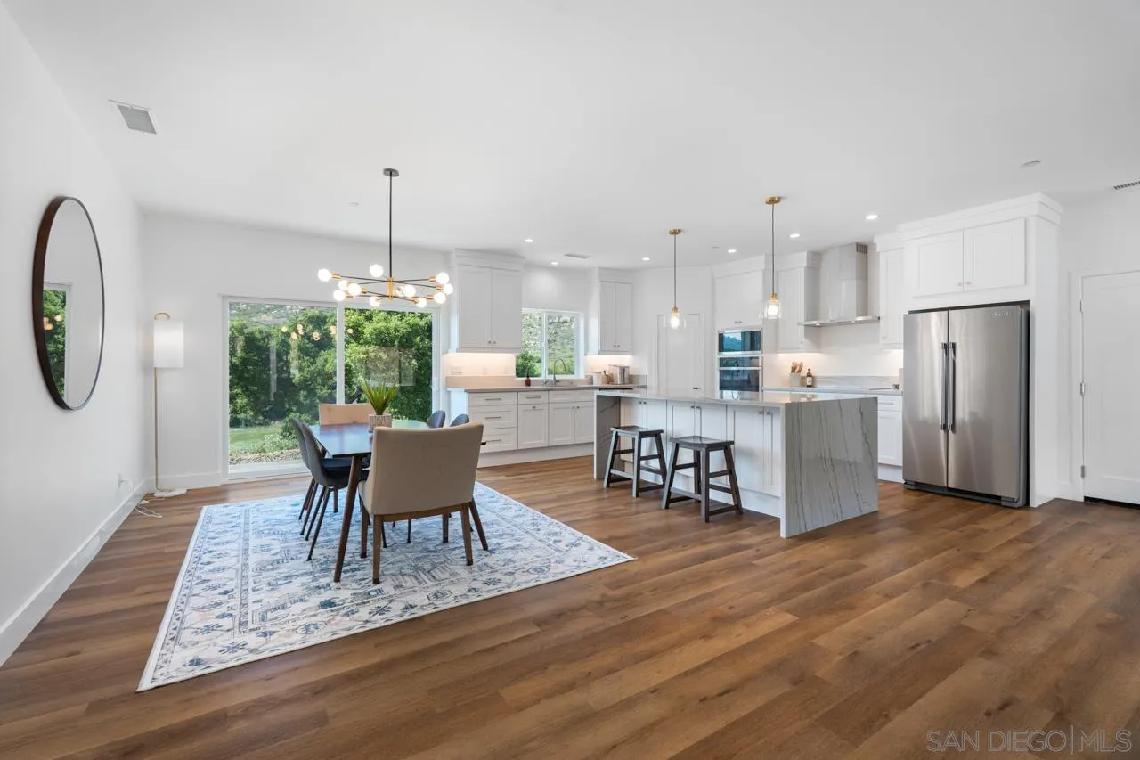 https://cdn.realtyfeed.com/cdn/127/250026351/8bc19bbc1fe60af7e11255be179e3741.webp
