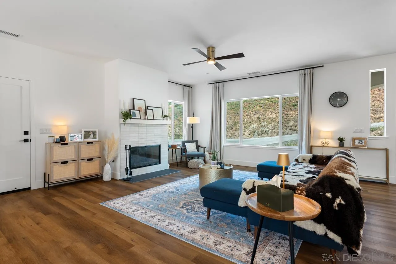 https://cdn.realtyfeed.com/cdn/127/250026351/dc1fdf77533c0bbfb61e50a4be1aa87f.webp