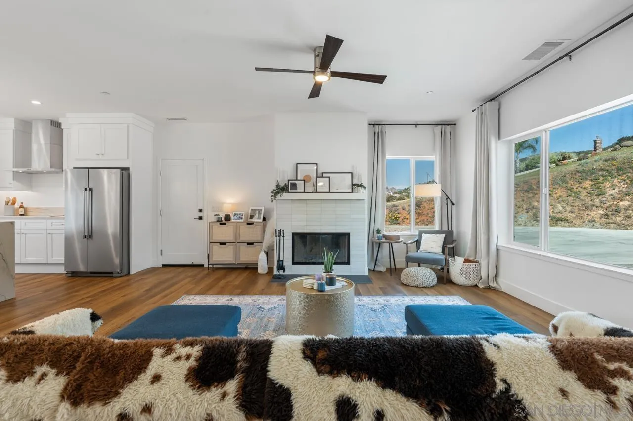 https://cdn.realtyfeed.com/cdn/127/250026351/e07647c456bce37f021beaaea0519896.webp