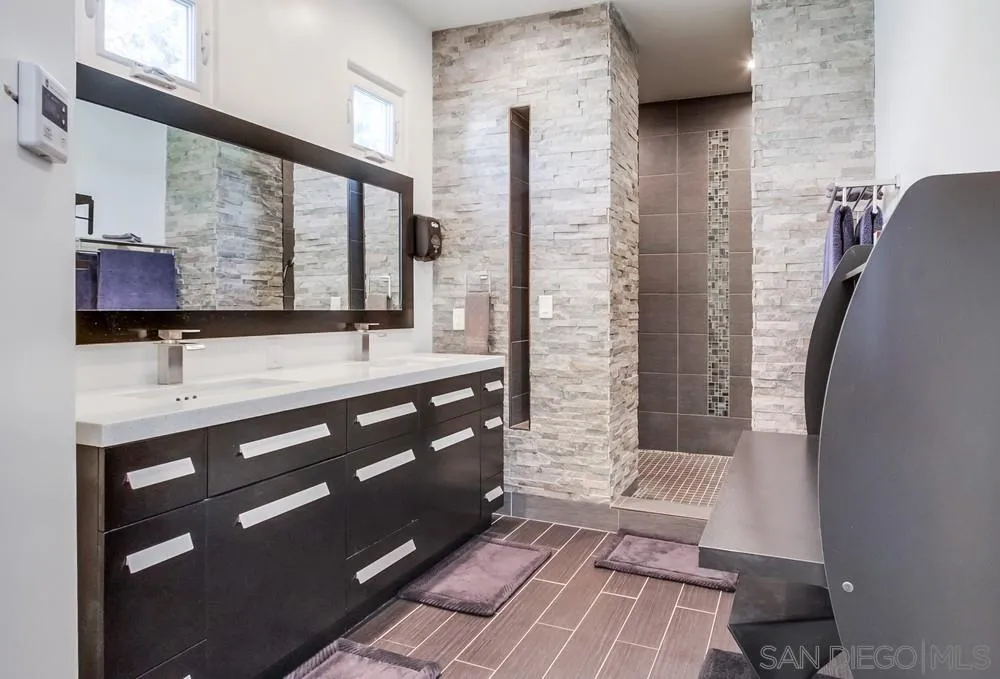 https://cdn.realtyfeed.com/cdn/127/250026365/1de8dbe54e3355f56d242b73f0c2e854.webp