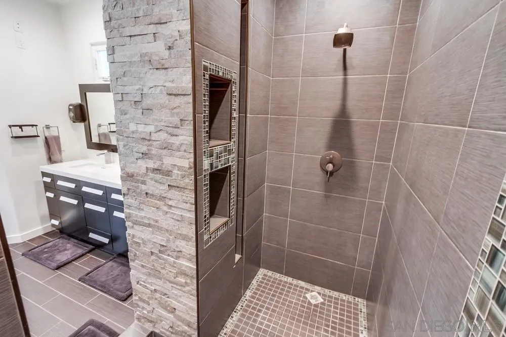 https://cdn.realtyfeed.com/cdn/127/250026365/44885ba2d207b18ced7d4018f27e62b5.webp