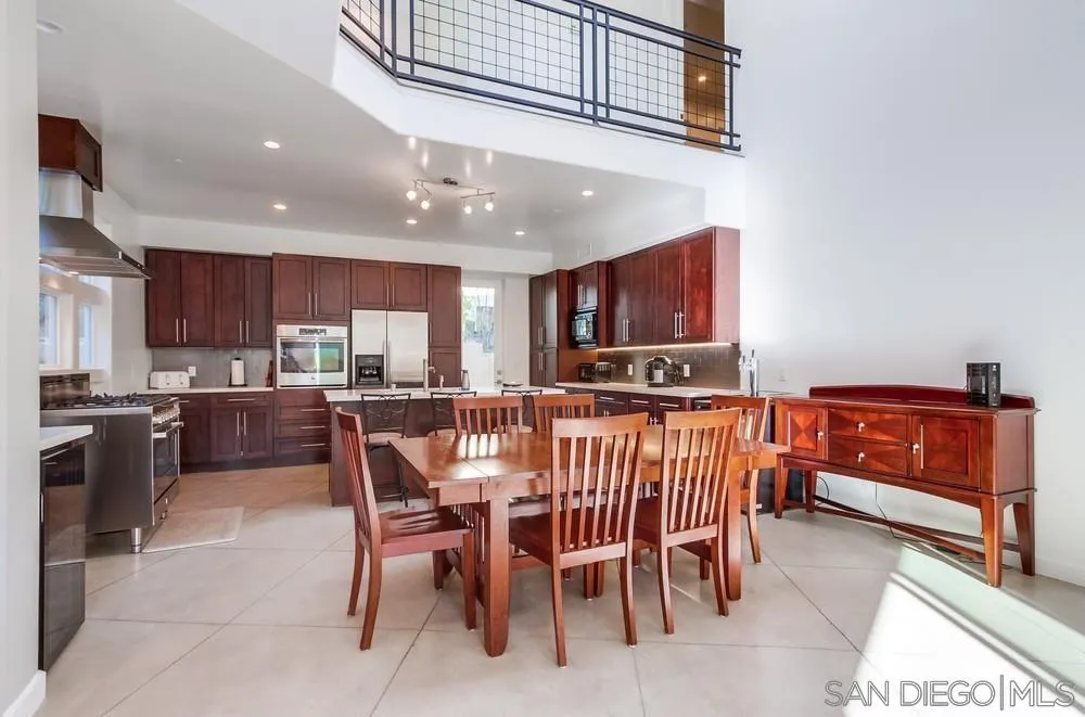 https://cdn.realtyfeed.com/cdn/127/250026365/459d03c599e97dcfb50679f28a70bdc4.webp