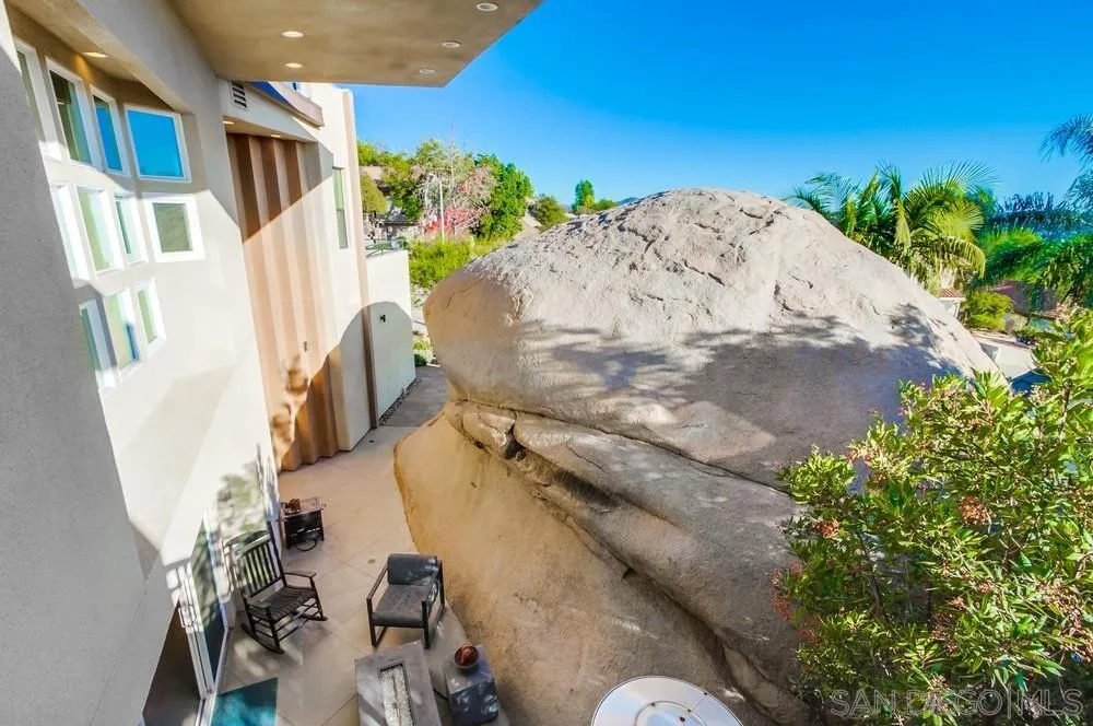 https://cdn.realtyfeed.com/cdn/127/250026365/528f0e91bbd1524eb133af5f28dcf821.webp