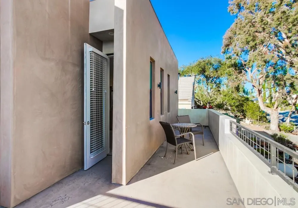 https://cdn.realtyfeed.com/cdn/127/250026365/757a33cf14fc6aecfc3c7cb6a2236b1b.webp