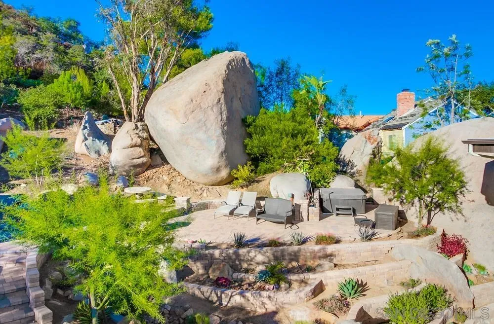https://cdn.realtyfeed.com/cdn/127/250026365/83d7d2d1d9f3d9316e88a06ec0d5388e.webp