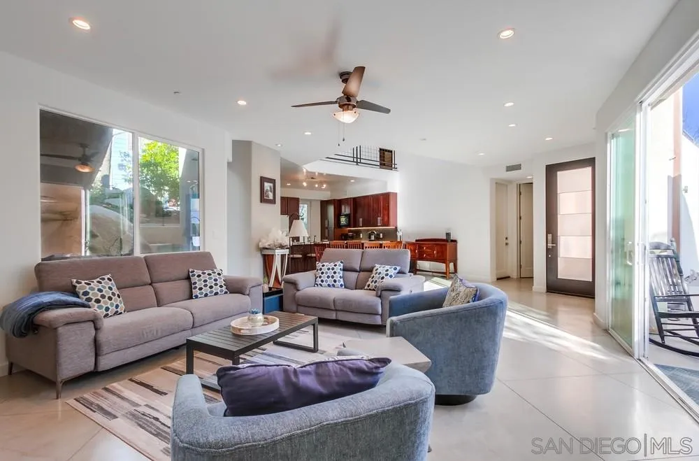https://cdn.realtyfeed.com/cdn/127/250026365/8d628d029059c6119aeb53f506c15f16.webp