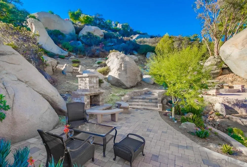 https://cdn.realtyfeed.com/cdn/127/250026365/92632d0887063b93e513203022848073.webp