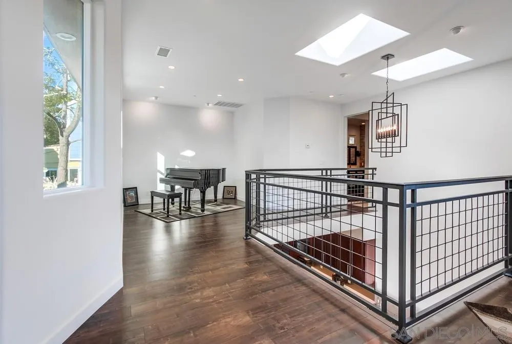 https://cdn.realtyfeed.com/cdn/127/250026365/c30ff2eca7a592069abfb120c0c1da1e.webp