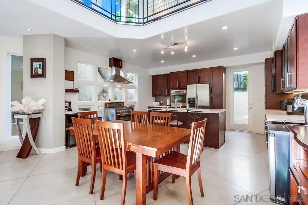 https://cdn.realtyfeed.com/cdn/127/250026365/caef306983065de8592f4d3e1e97efc8.webp
