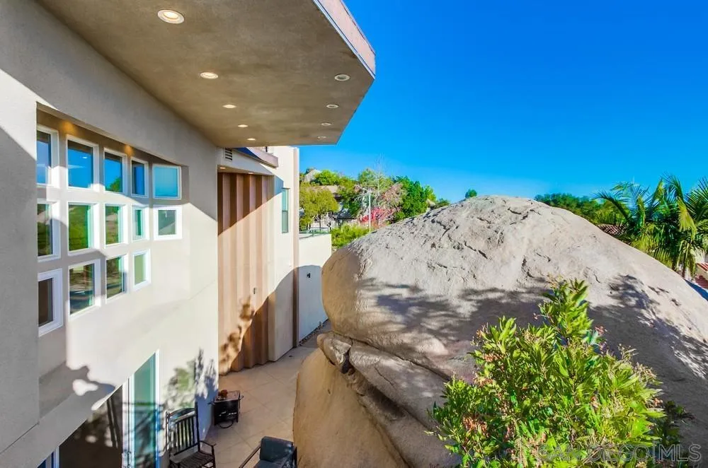 https://cdn.realtyfeed.com/cdn/127/250026365/cb7bdabb29c051fb404b4bb1a5d9a1bd.webp